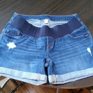 Old navy under belly maternity shorts